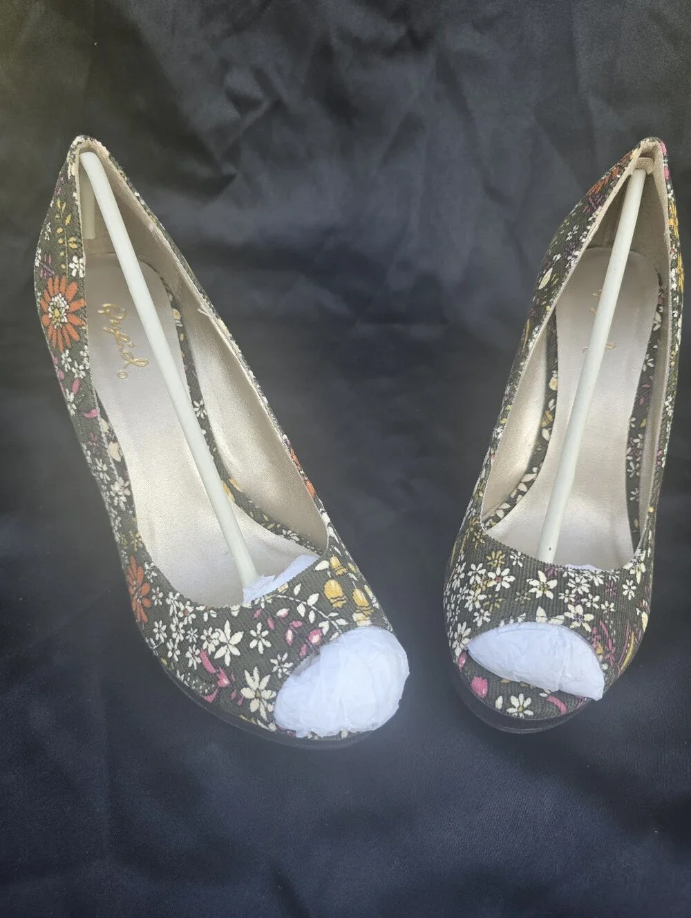 Qupid Olive Green Floral Peep-Toe Wedges